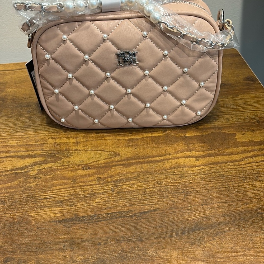 Badgley Mischka Blush Quilted Crossbody Bag